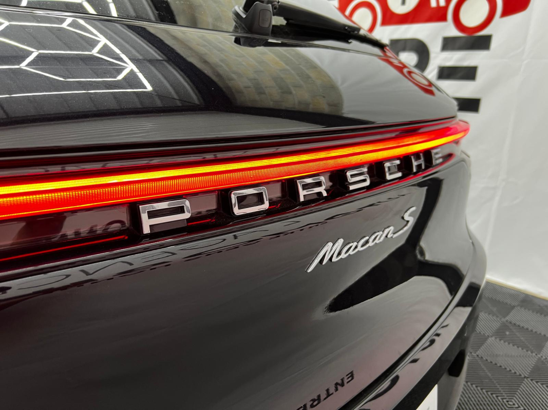 Porsche Macan — 9
