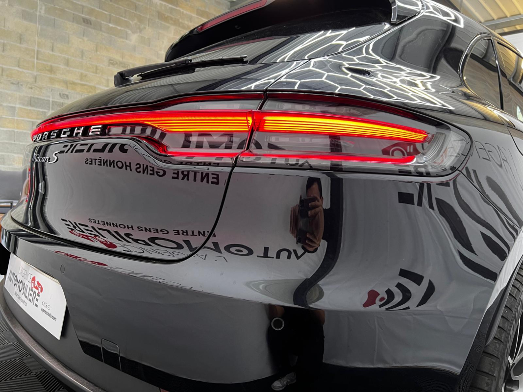 Porsche Macan — 11