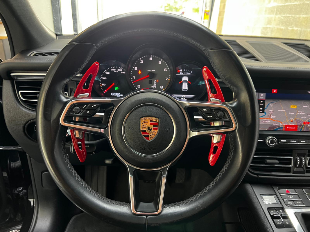 Porsche Macan — 20