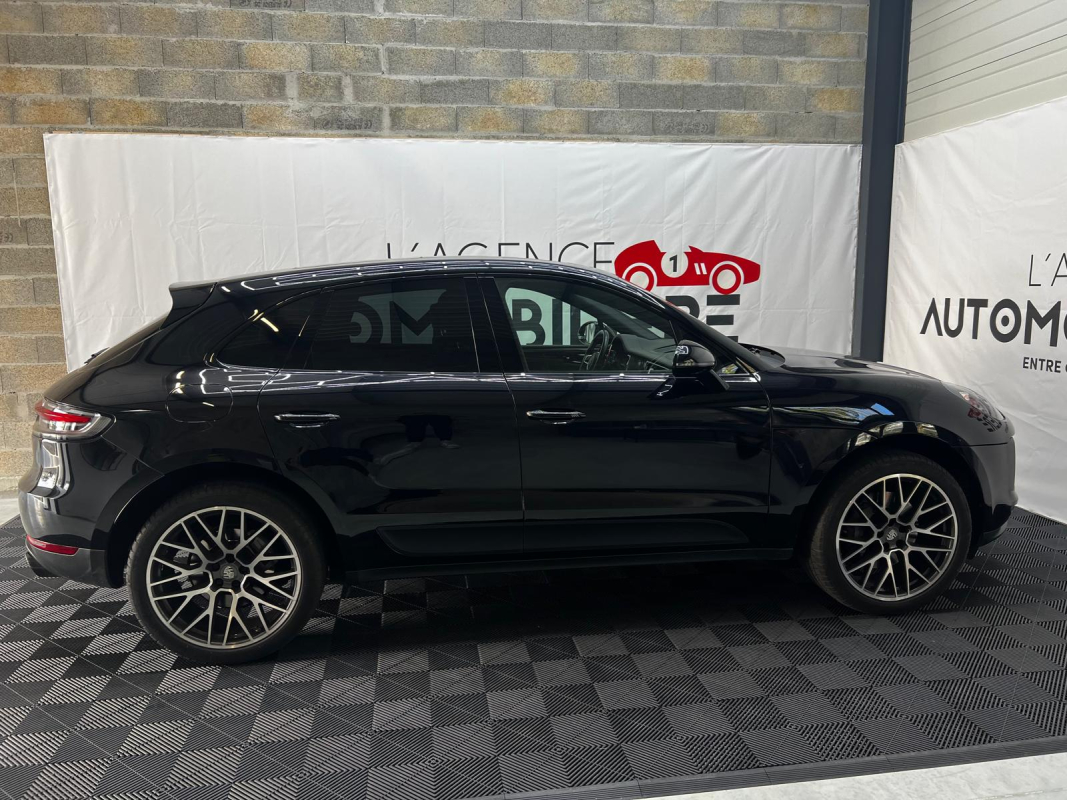 Porsche Macan — 13