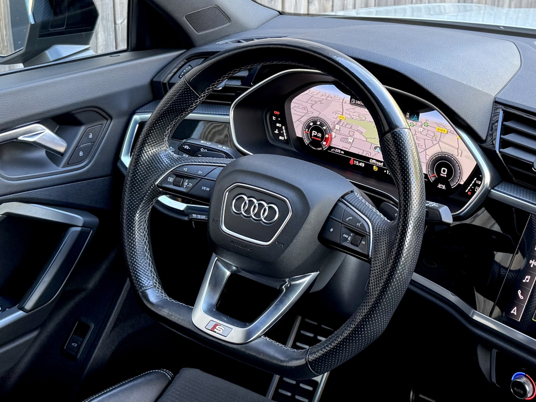 Audi Q3 — 7