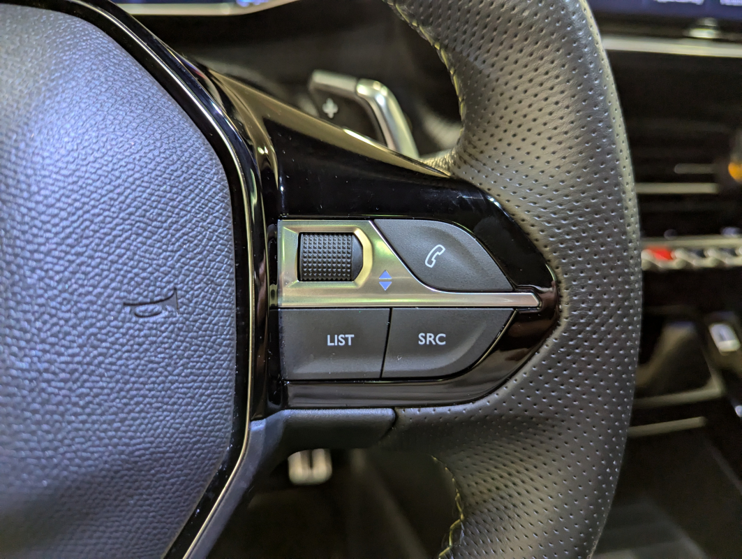 Peugeot 208 — 21