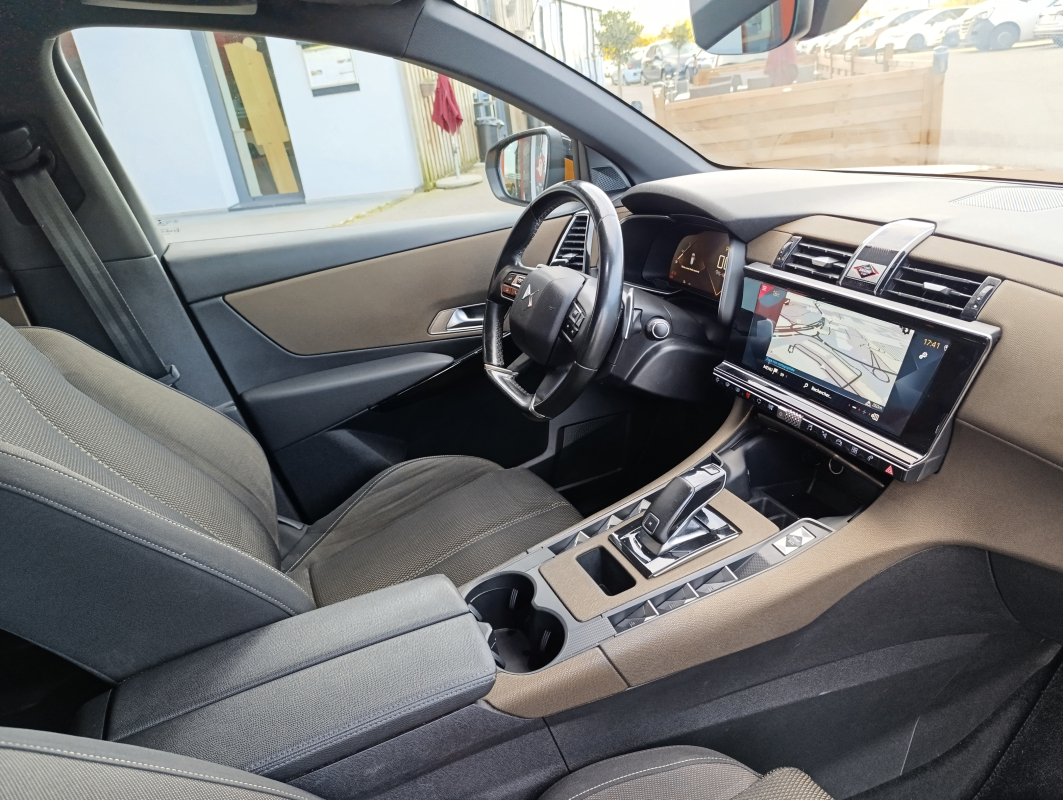 DS DS7 CROSSBACK — 10