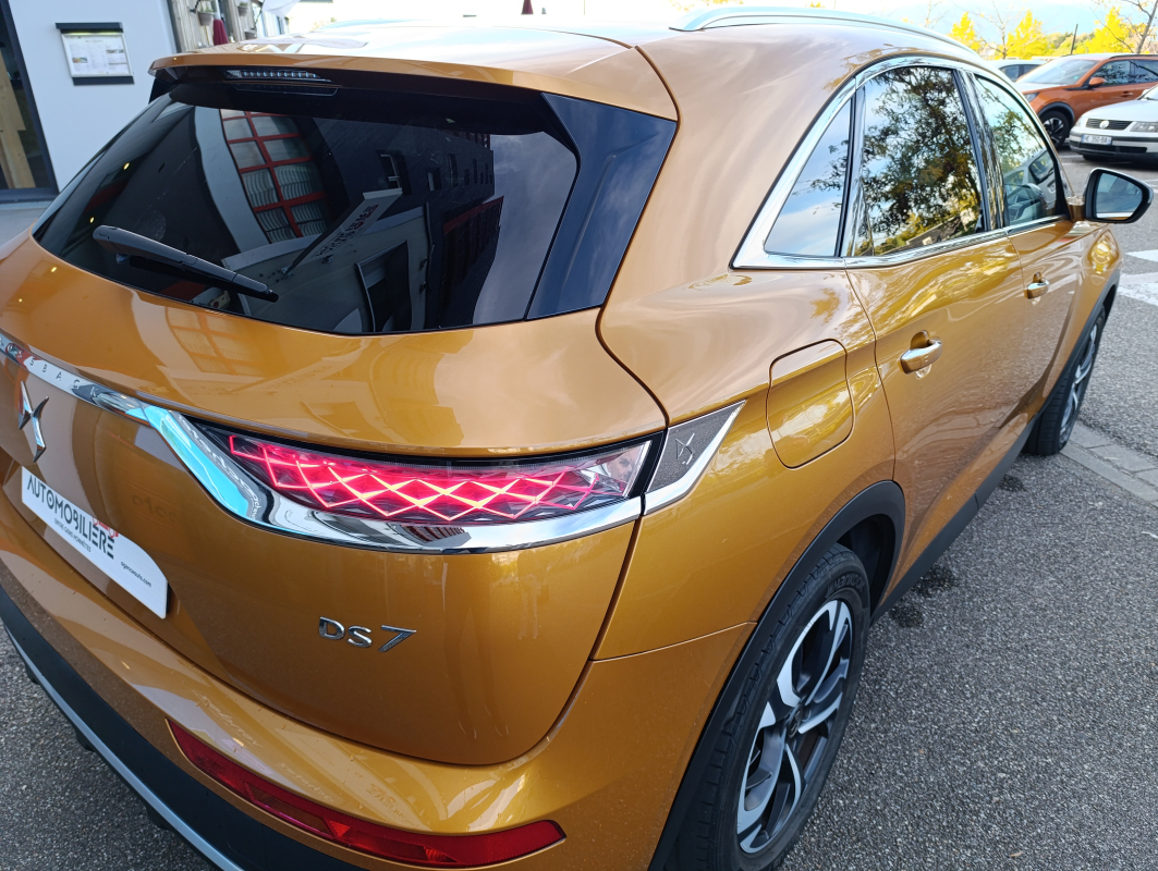 DS DS7 CROSSBACK — 30