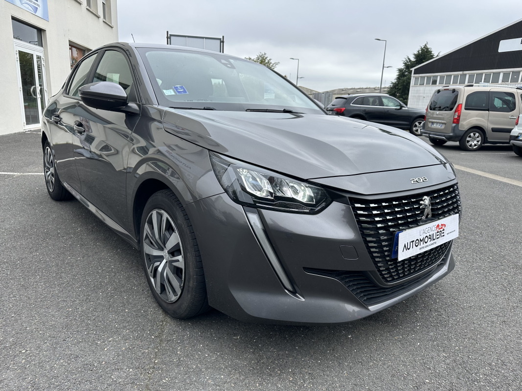 Peugeot 208 — 7