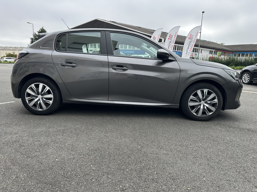 Peugeot 208 — 6