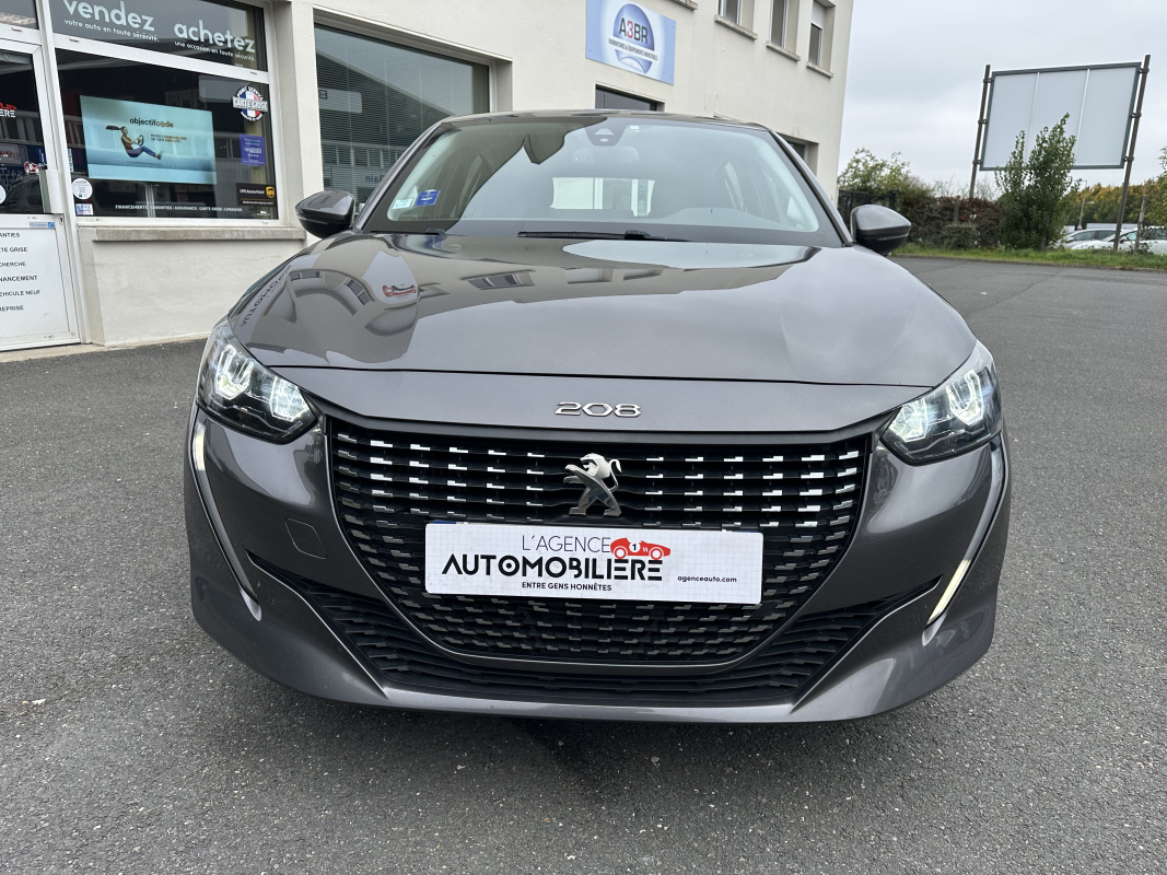 Peugeot 208 — 8