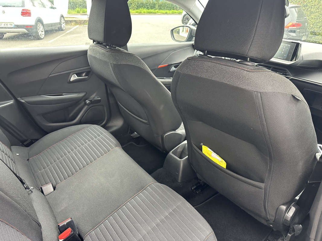Peugeot 208 — 13