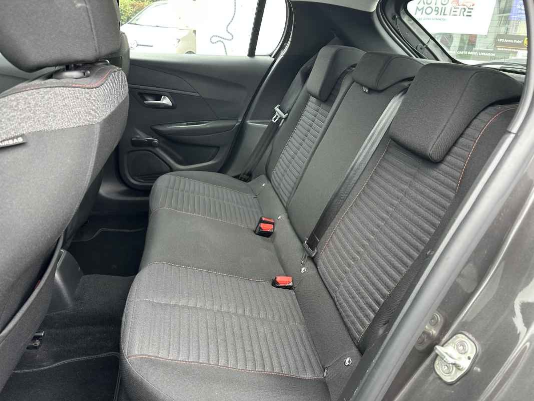 Peugeot 208 — 16
