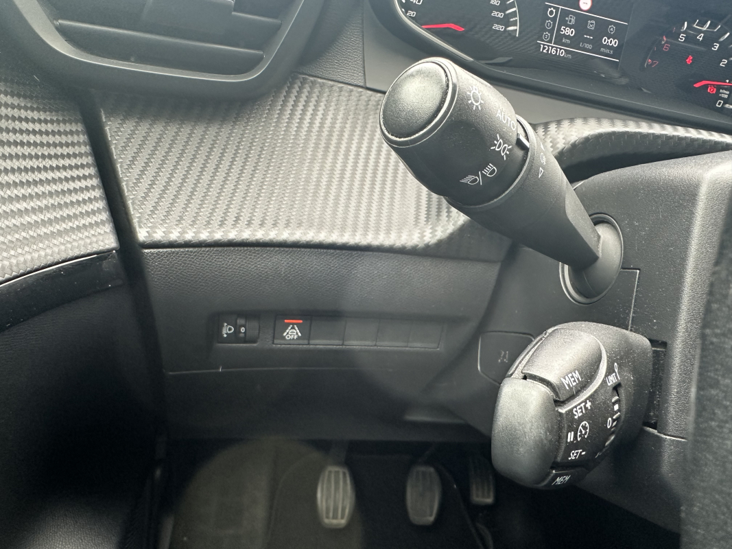 Peugeot 208 — 26