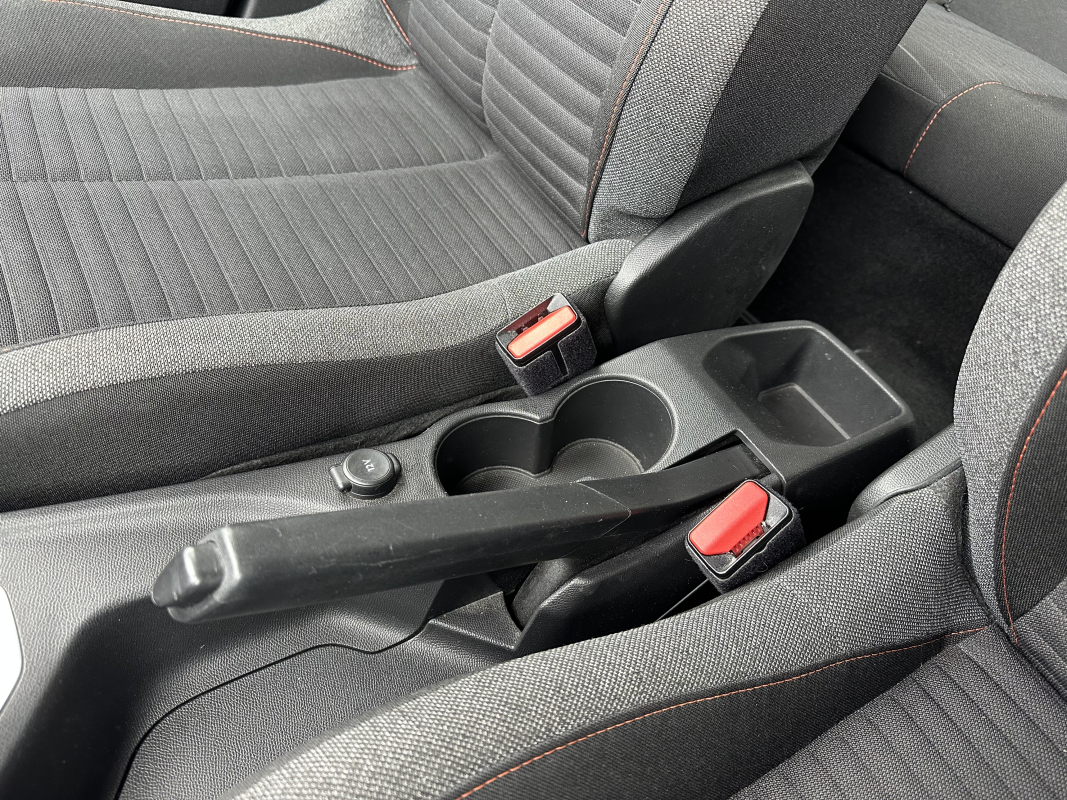 Peugeot 208 — 30