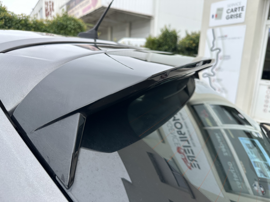 Peugeot 208 — 40