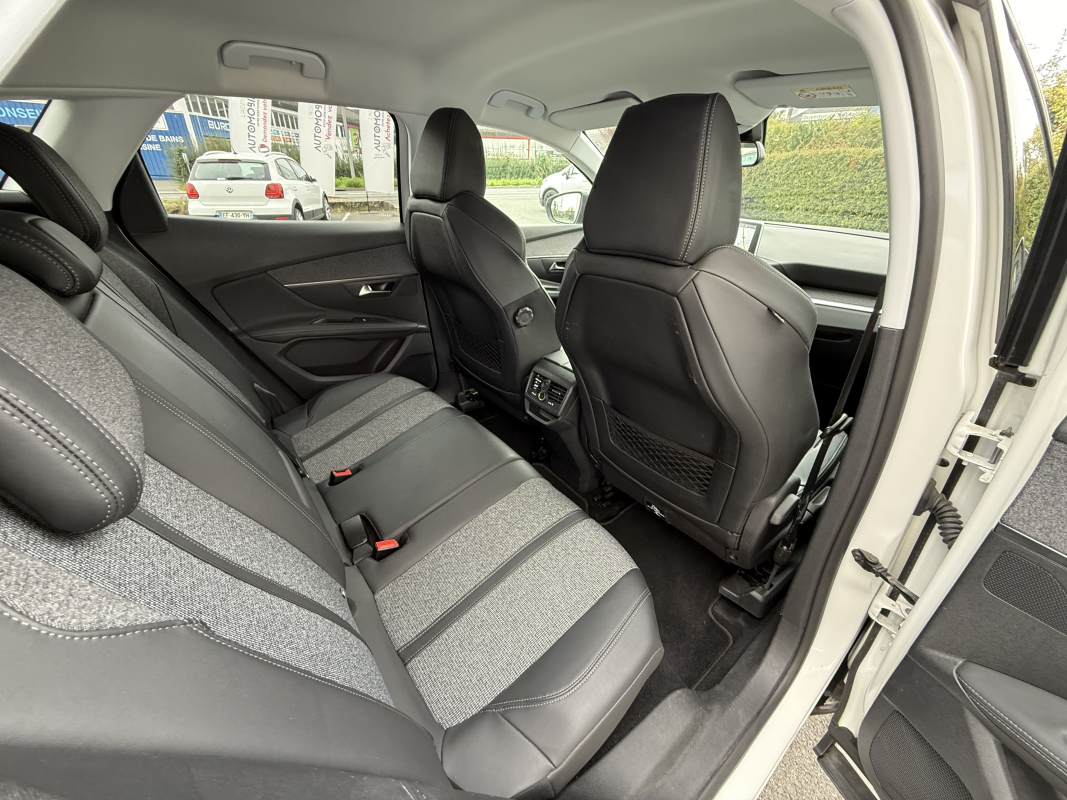 Peugeot 3008 — 13
