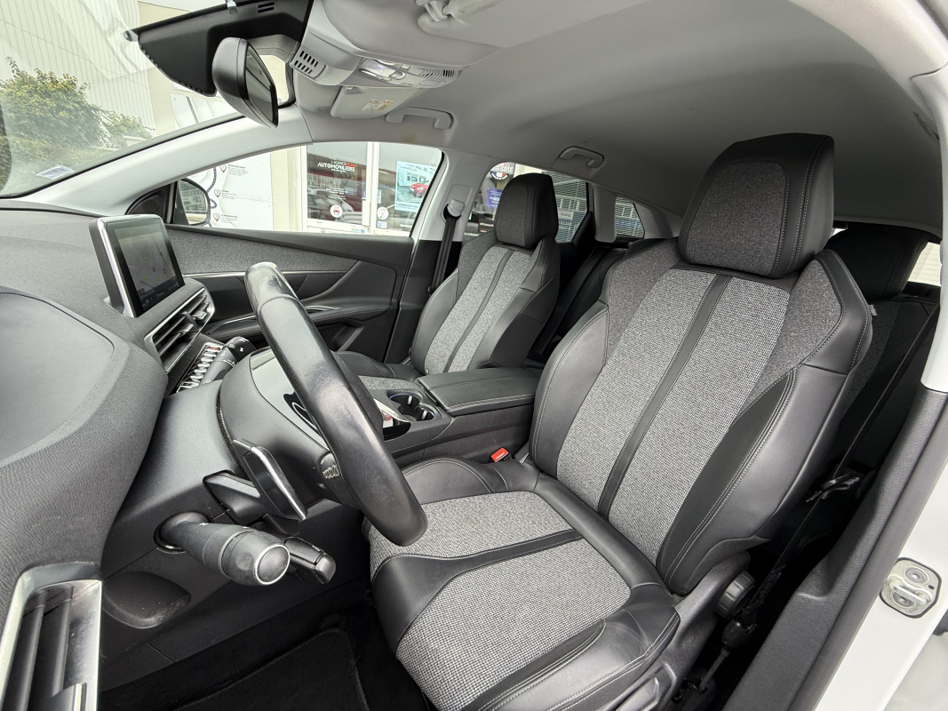 Peugeot 3008 — 10