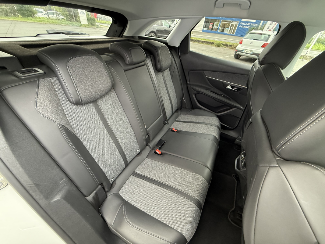 Peugeot 3008 — 14
