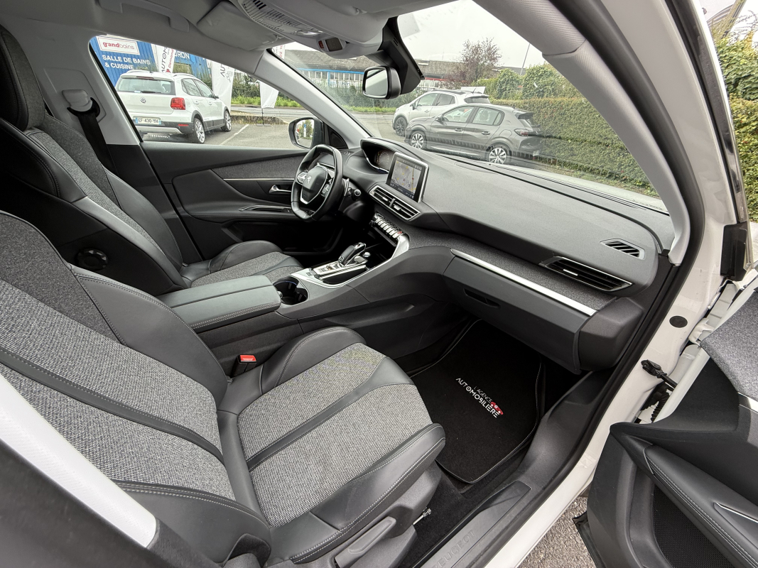 Peugeot 3008 — 11