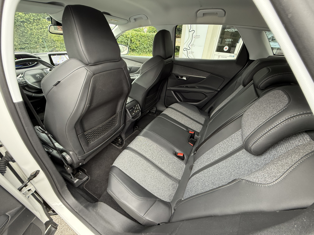 Peugeot 3008 — 16