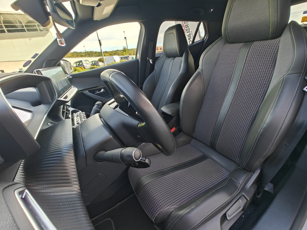 Peugeot 2008 — 11