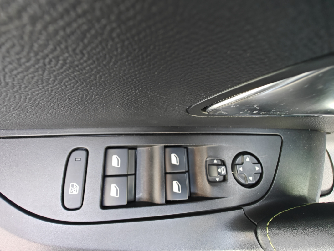 Peugeot 2008 — 20