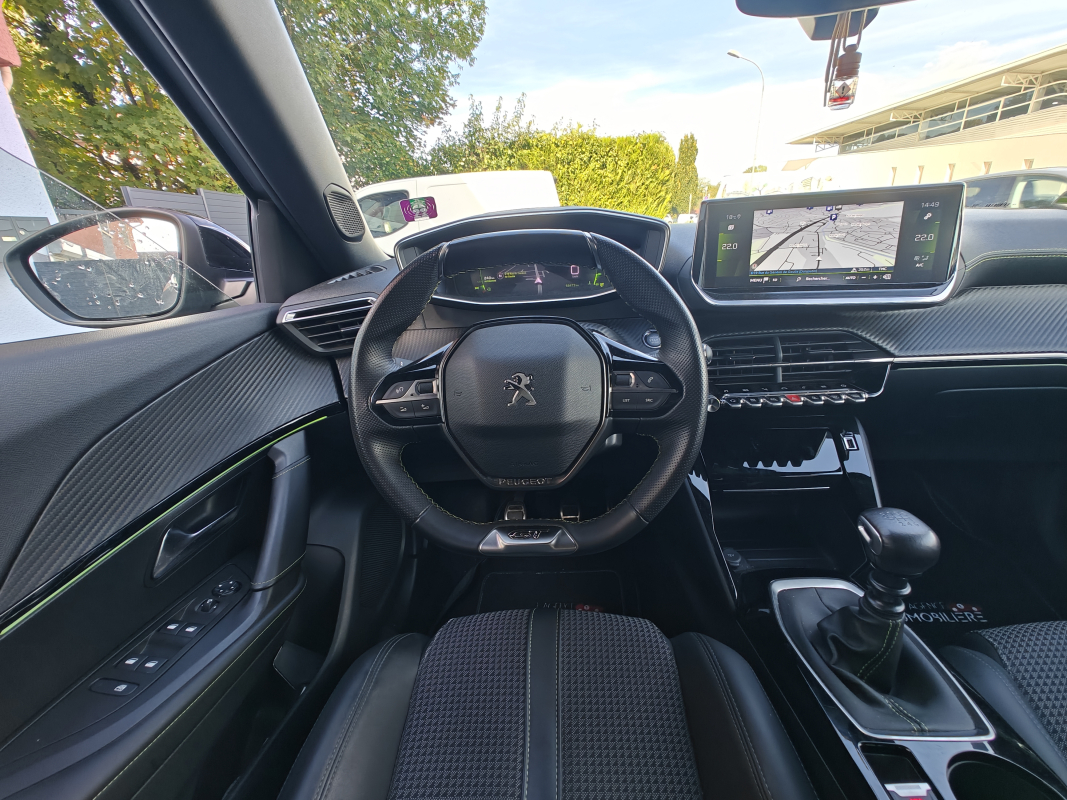 Peugeot 2008 — 24