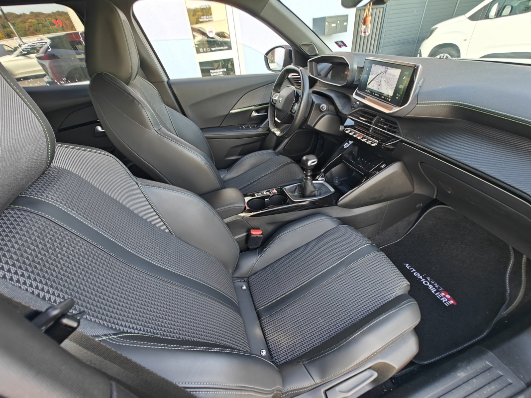 Peugeot 2008 — 13