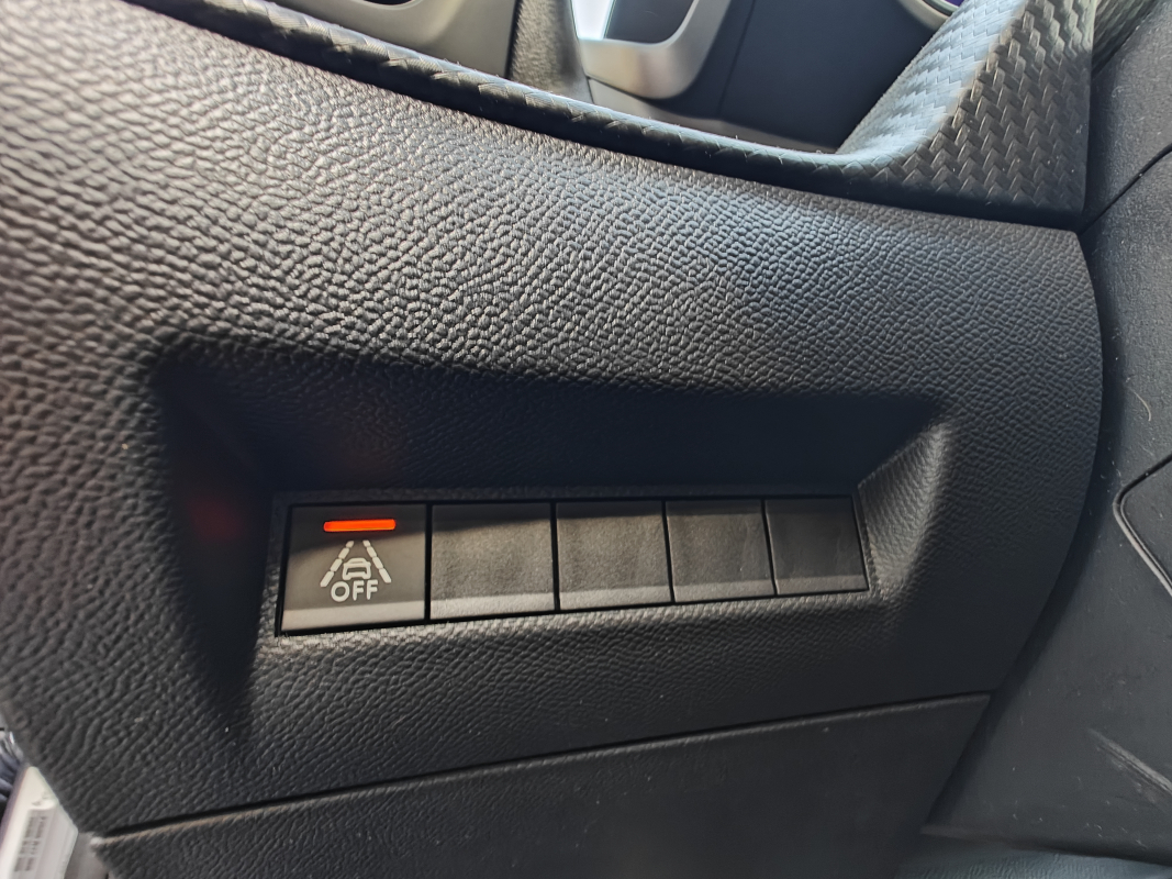 Peugeot 2008 — 21