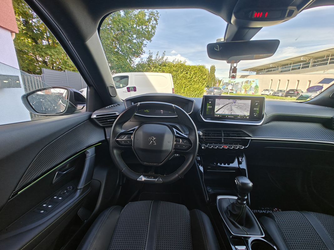Peugeot 2008 — 25