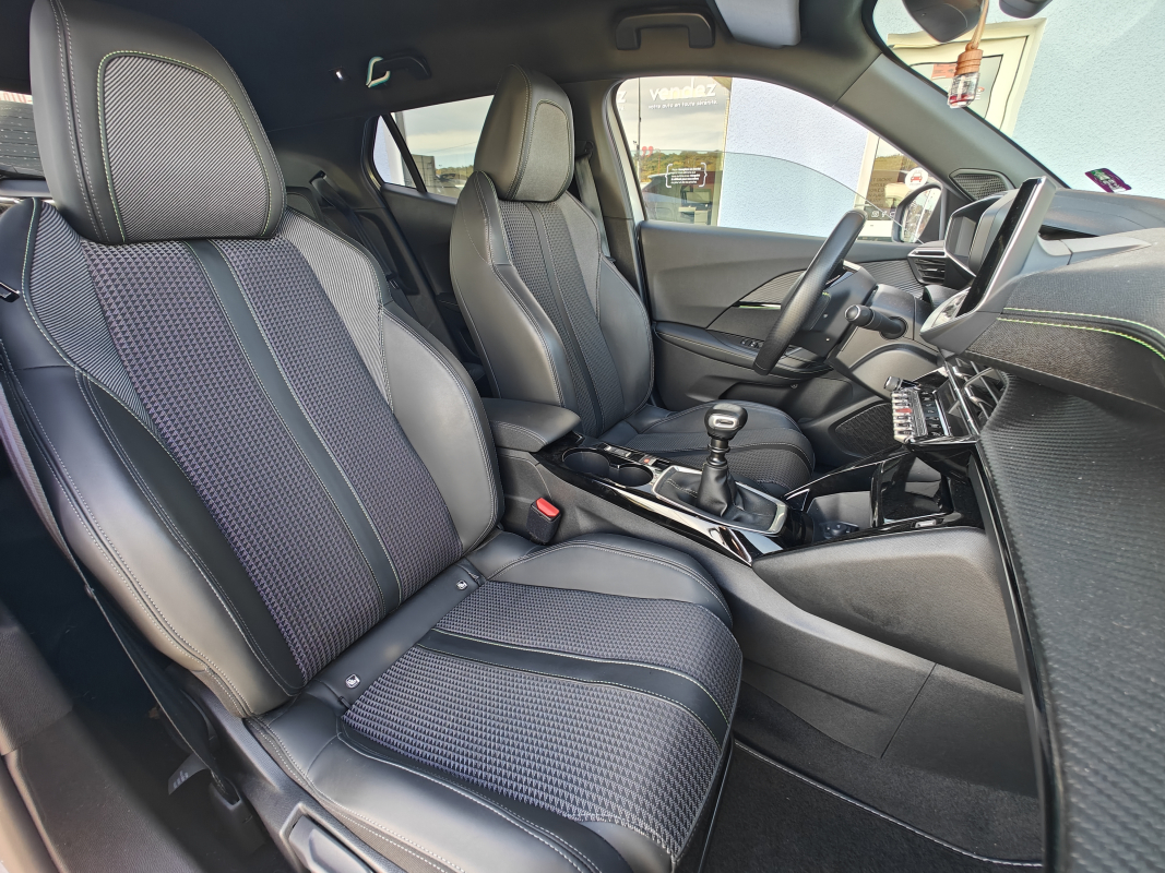 Peugeot 2008 — 14