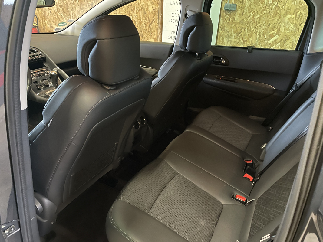 Peugeot 3008 — 17