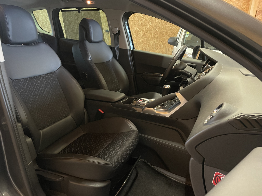 Peugeot 3008 — 12