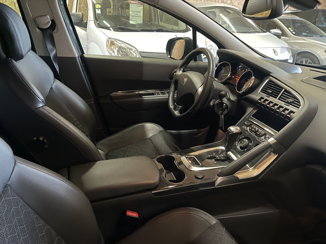 Peugeot 3008 — 13