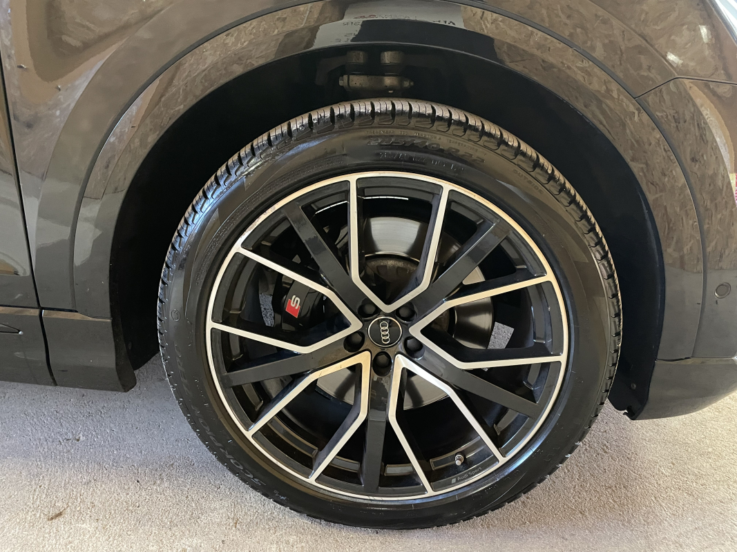 Audi SQ8 — 30