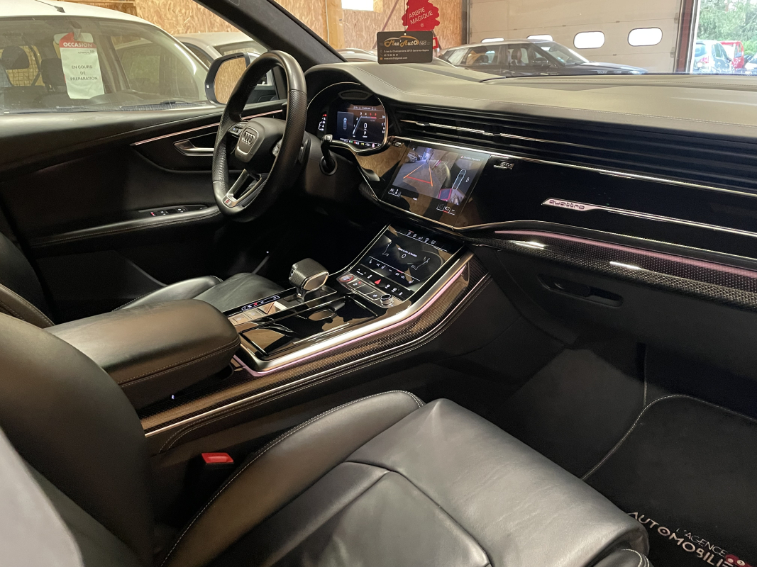 Audi SQ8 — 16