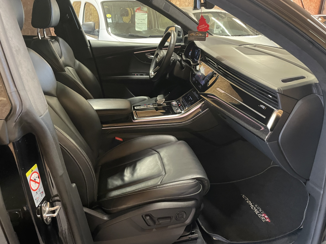 Audi SQ8 — 15