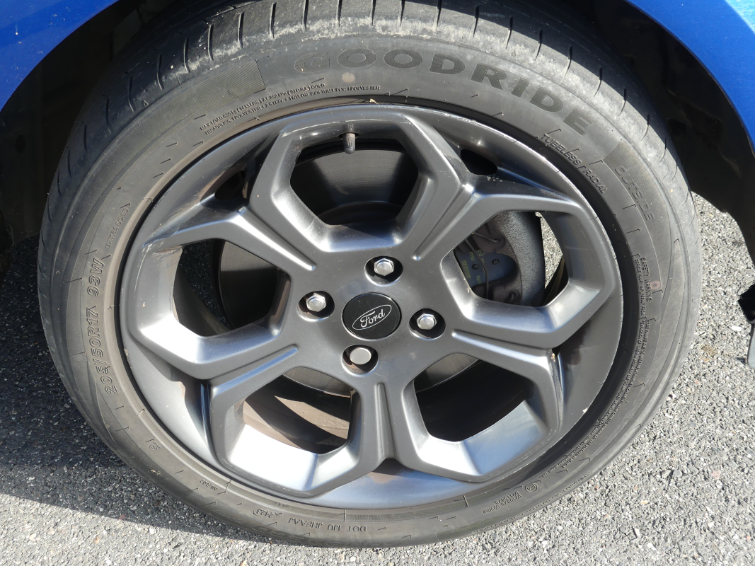 Ford Ecosport — 23