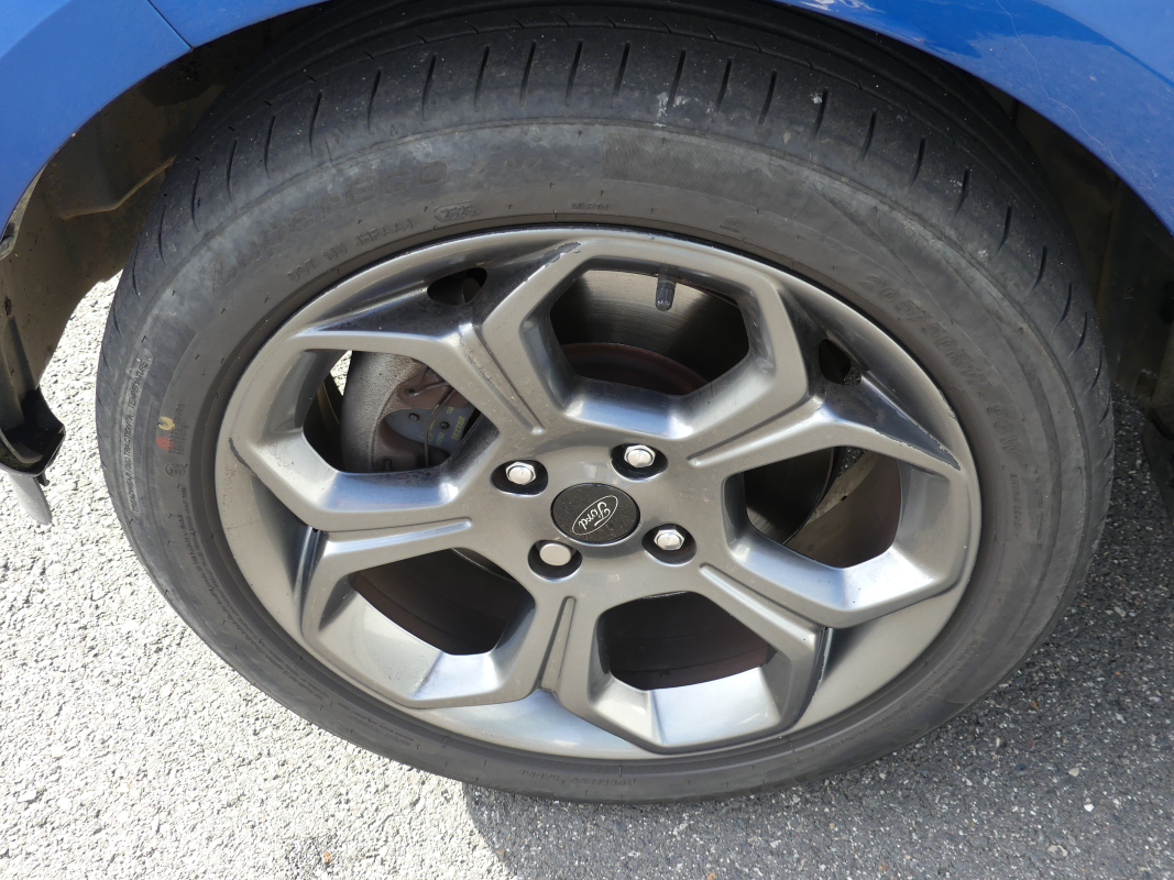 Ford Ecosport — 24