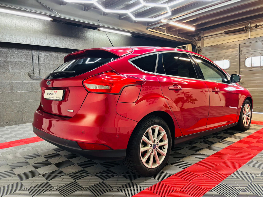Ford Focus — 5