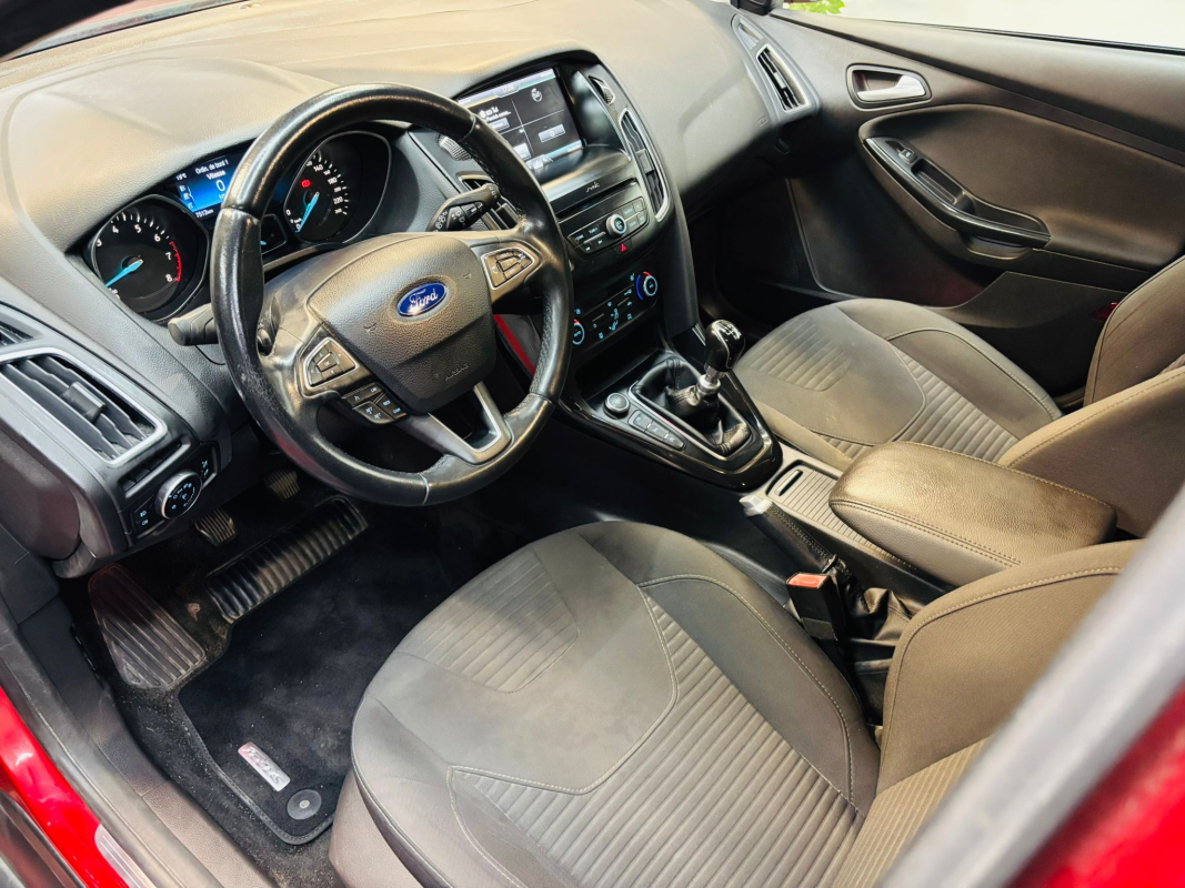Ford Focus — 9
