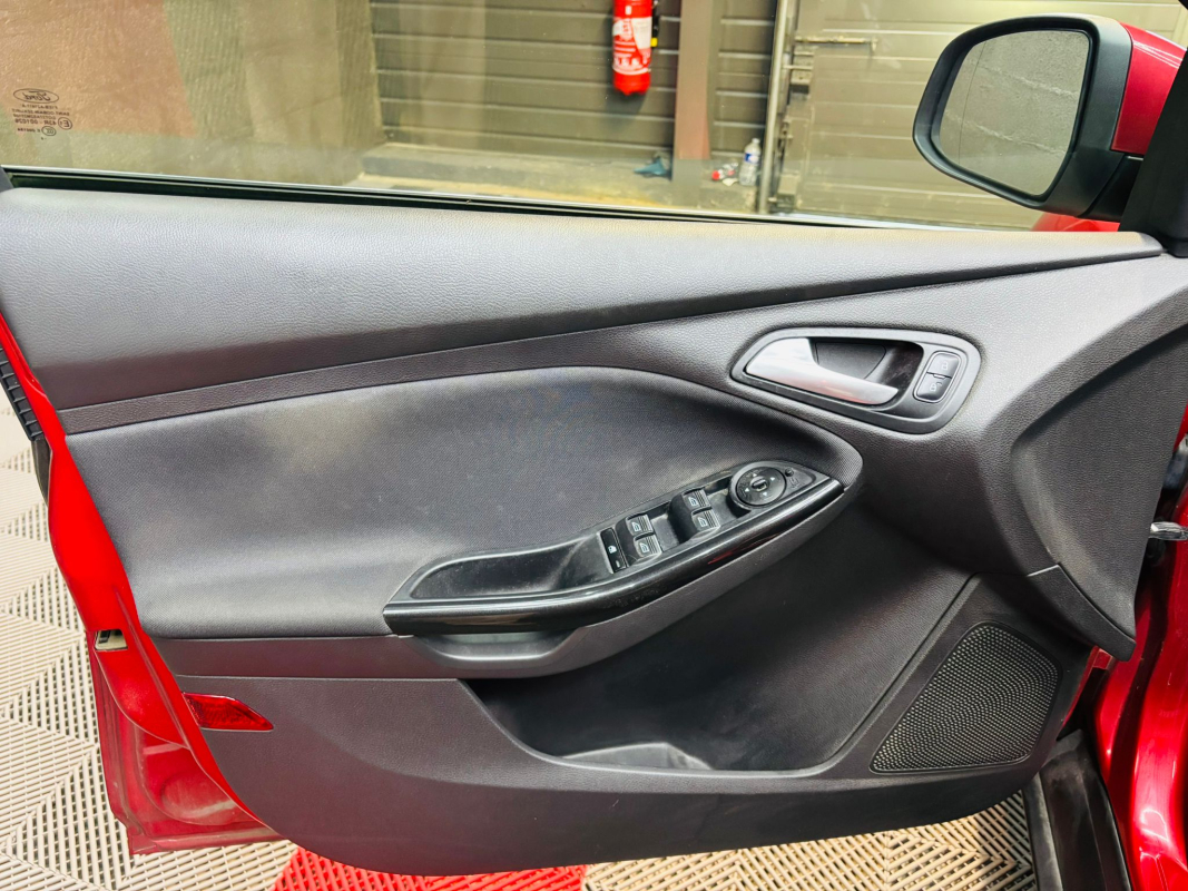 Ford Focus — 18