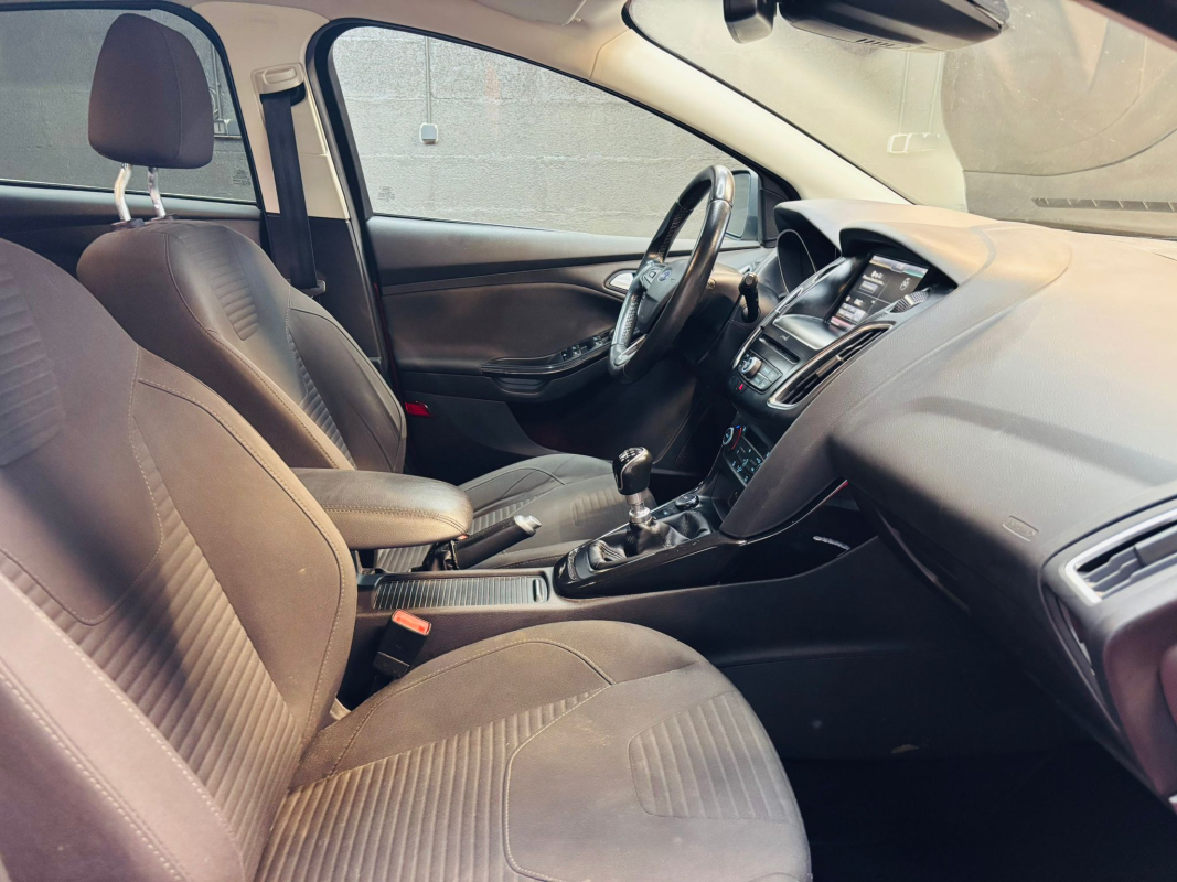 Ford Focus — 11