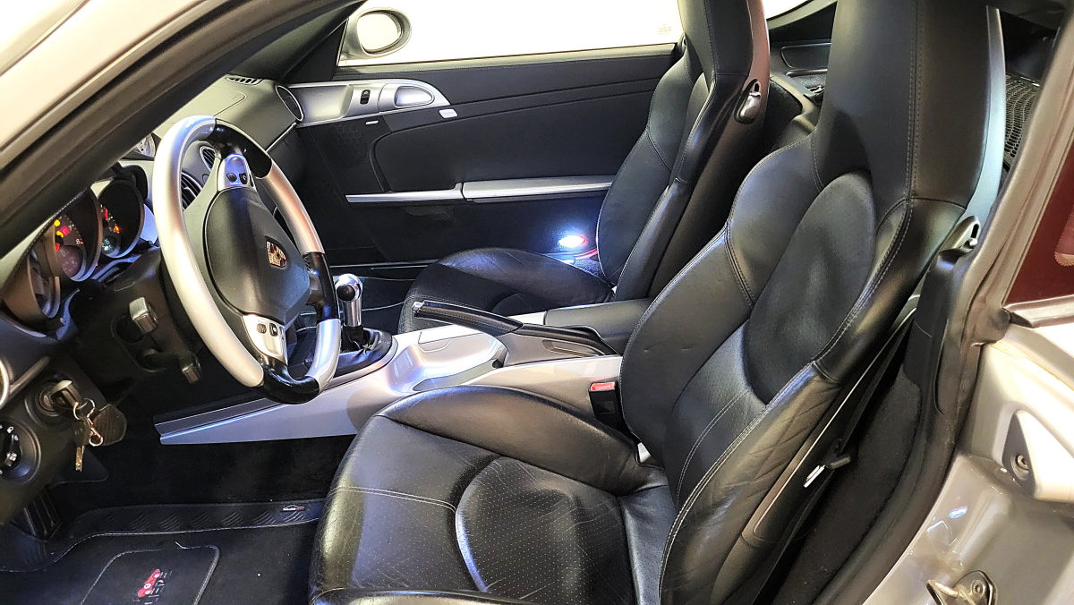 Porsche Cayman — 16