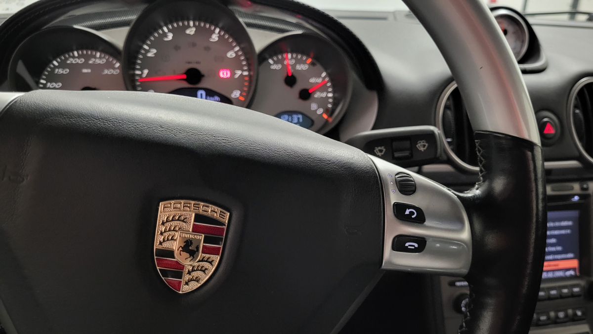 Porsche Cayman — 21