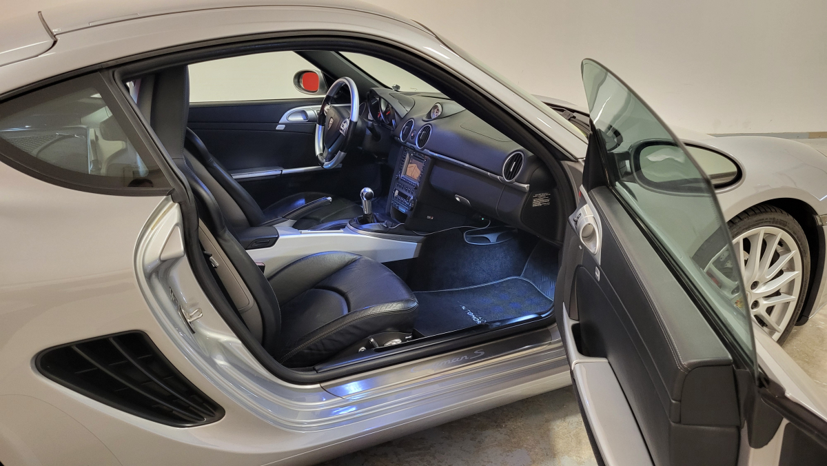 Porsche Cayman — 29