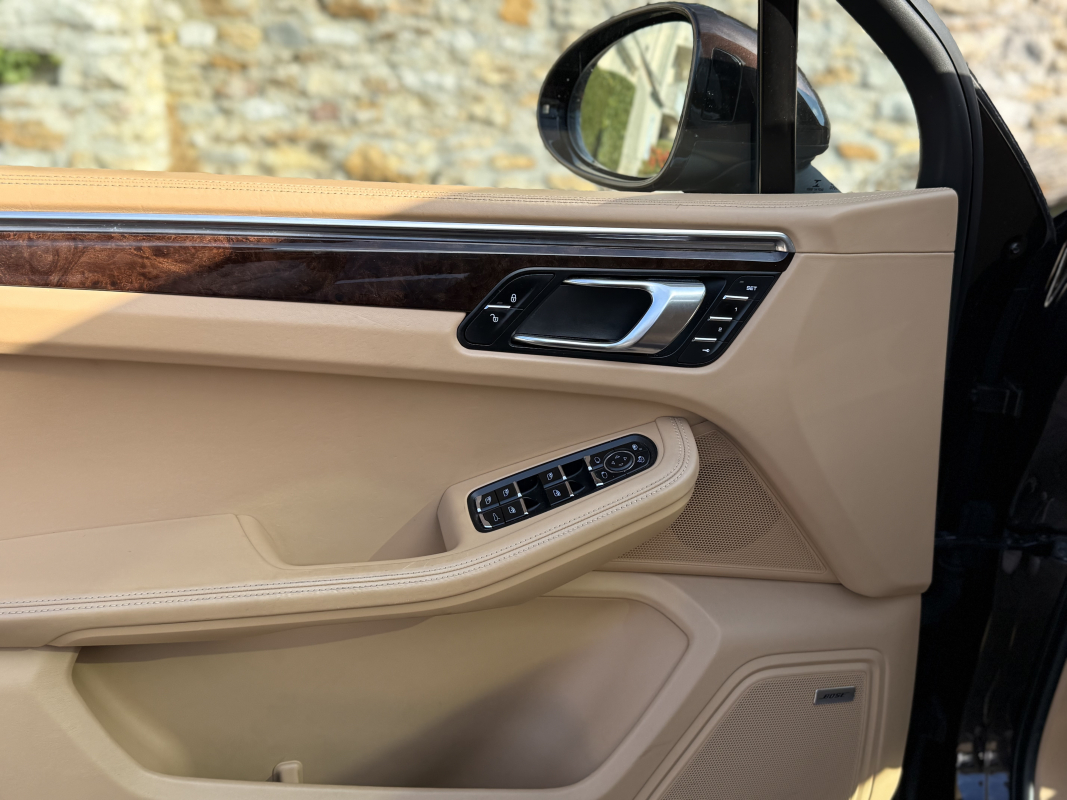 Porsche Macan — 8