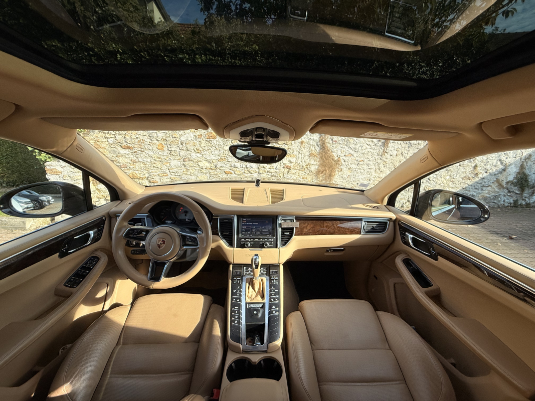 Porsche Macan — 14