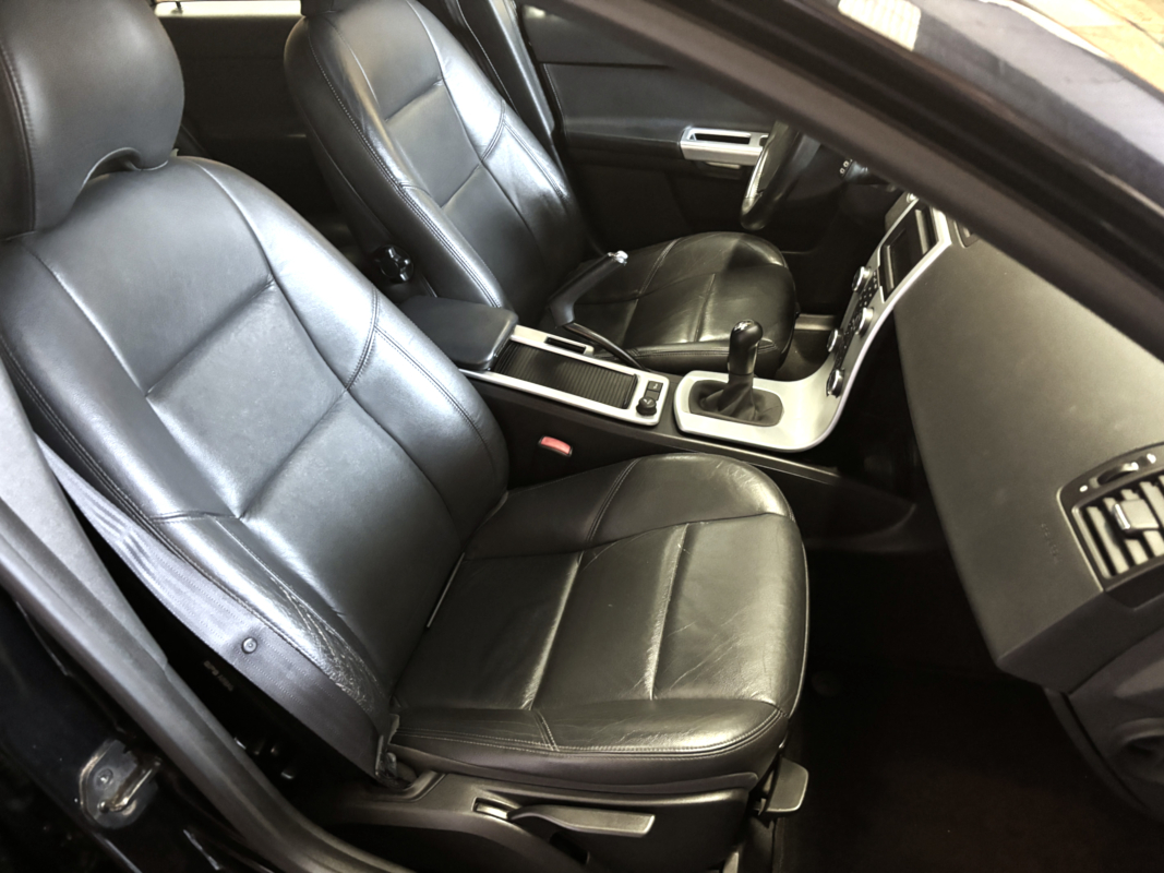 Volvo V50 — 11