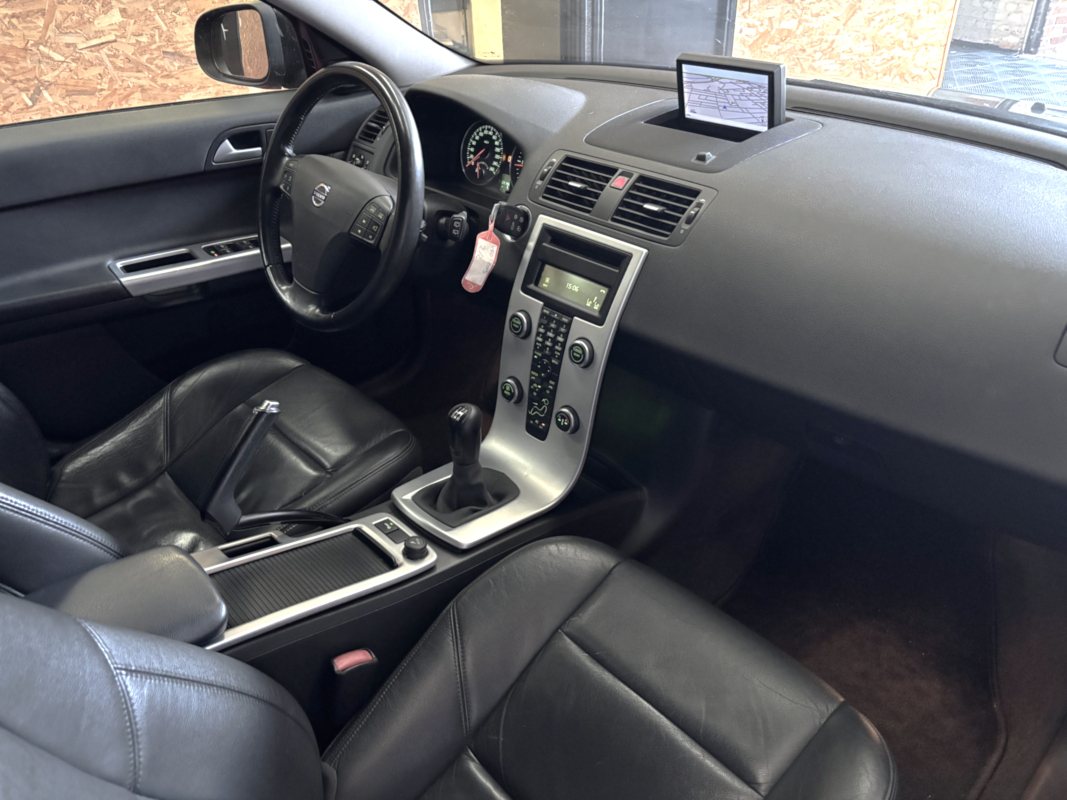 Volvo V50 — 9