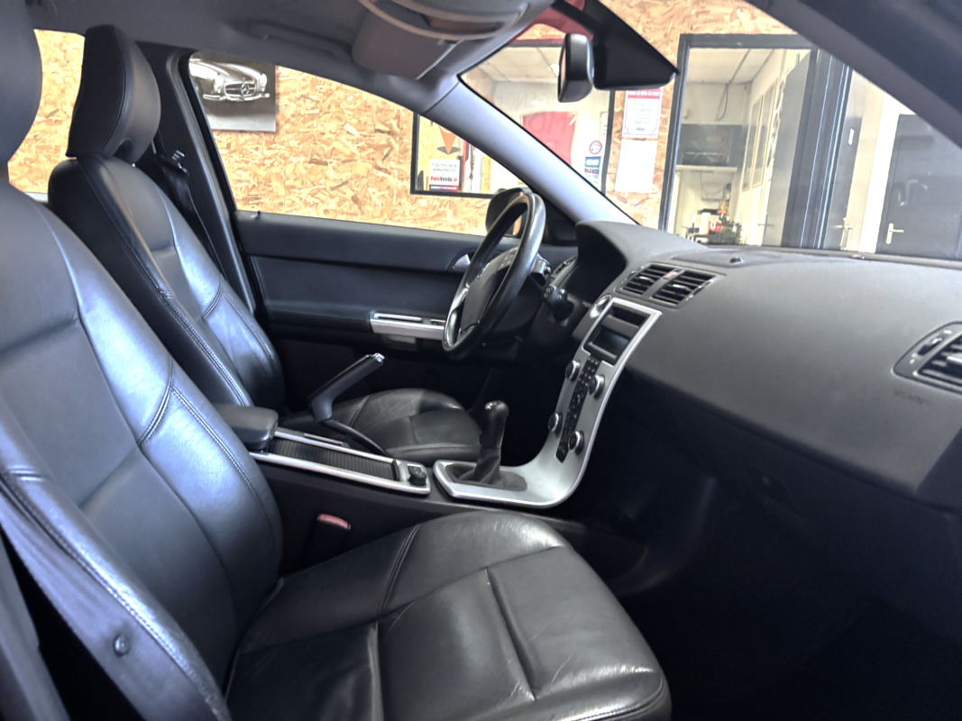 Volvo V50 — 10
