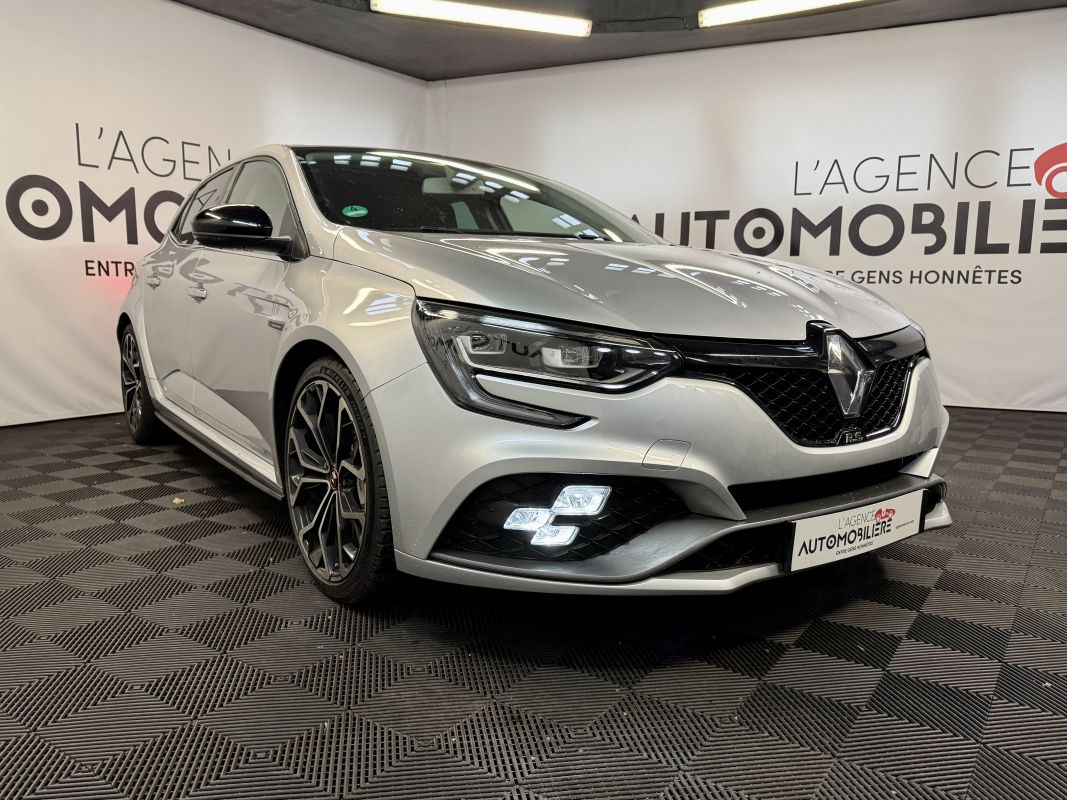 Renault Megane — 3