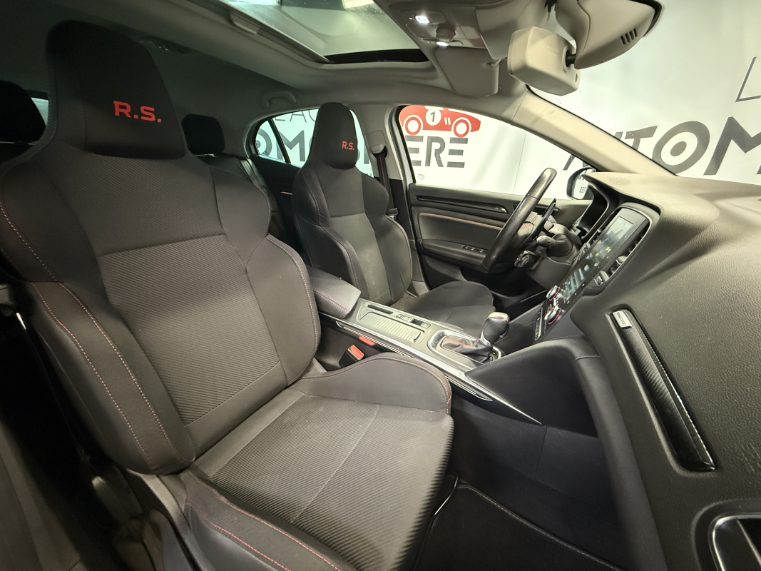Renault Megane — 13